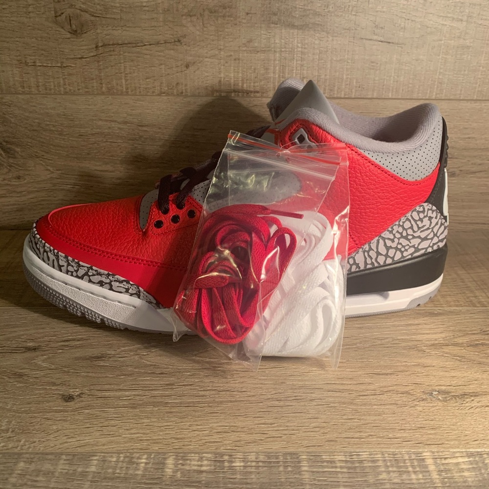 Jordan 3 Retro SE Unite Fire Red - Picture 3 of 5
